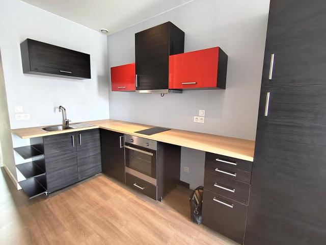 Réf: GES84880015 787, 2 pièce s, LYON