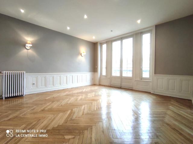 Réf: GES99540010 787, 4 pièce s, LYON