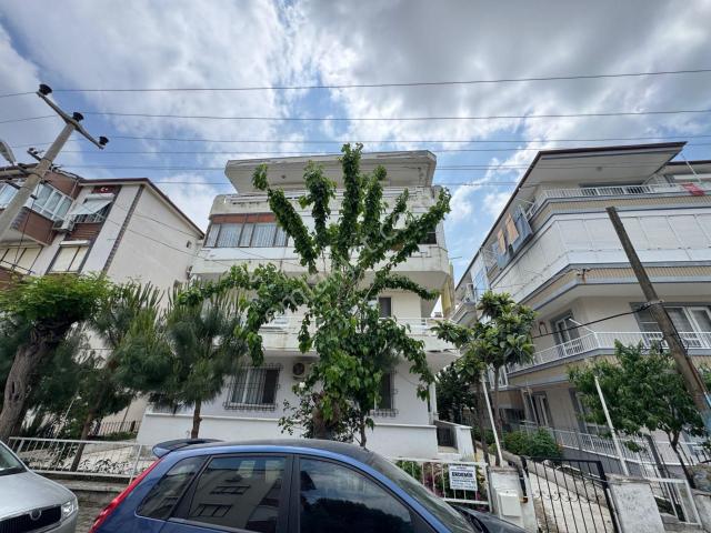 Referans'tan Akçay Merkez'de Denize 200 Mt Eşyalı 2+1 Daire