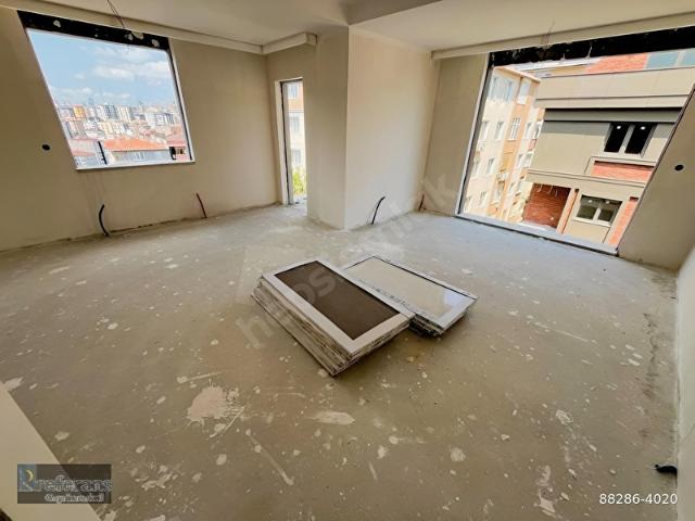 REFERANS'TAN ALTINTEPE GALİPBEY CADDESİNDE ÖN CEPHE GENİŞ 3+1