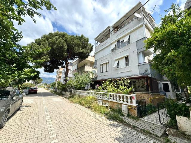 Referans'tan Pazar Pazarında Çift Balkon 2+1 Dubleks