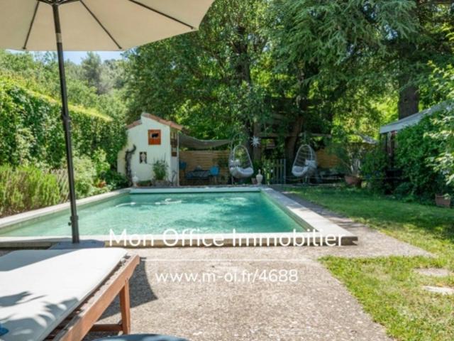 Référence: 4688 EHA. Charmante maison avec jardin et piscine aux pieds d'Aix en Provence