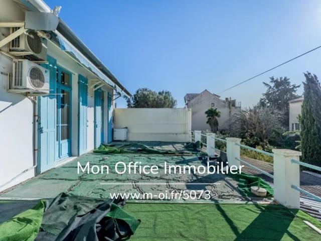 Référence: 5073 FBR. Magnifique appartement de type 5 avec terrasse et combles aménageables à 10 minutes à pied de la mer