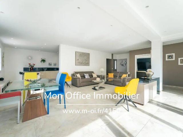 Référence: 5459 NZW Maison T4 et T2 indépendant piscine g