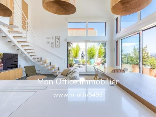Référence: 5783 MCO Exclusivité dernier étage T4 de 90 m2 en duplex plus terrasse de 80 m2 et garage en sous sol