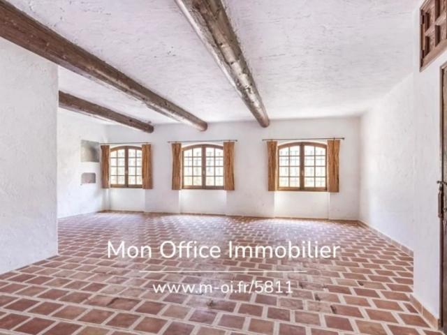 Référence: 5811 CRO Appartement 2/3 pièces en Duplex Quartier Hôtel de Ville