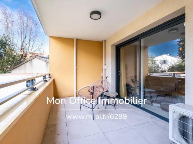 Référence: 6299 ASA Appartement 3 pièces avec terrasse et place de parking centre Luynes