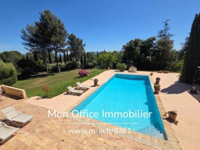 Référence: 6381 NGU. Maison 12 pièces 376 m2