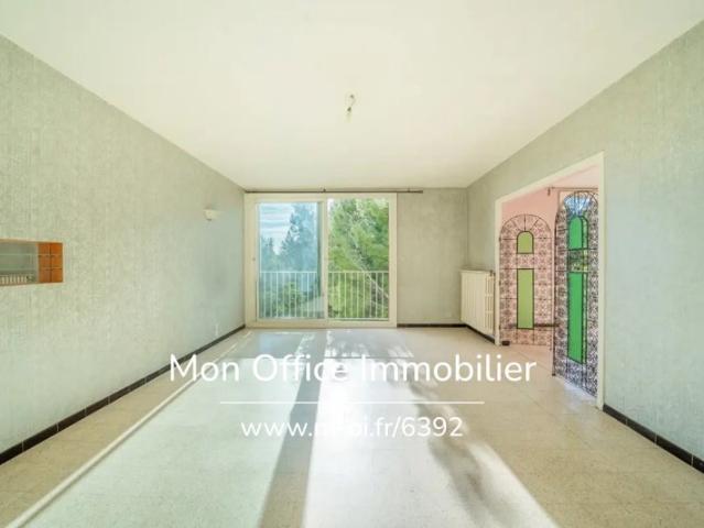 Référence: 6392 MCO Appartement 4 pièces dernier étage dans une résidence fermée et sécurisée
