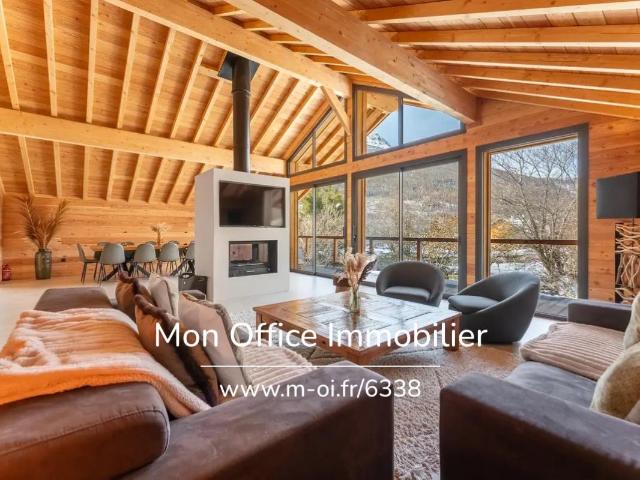 Référence: 6338 CLG Chalet de Prestige avec Sauna, Spa et Salle de cinéma à Serre Chevalier