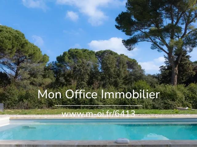 Référence: 6413 NGU Maison 6 pièces 5 suites Calme piscine 8000m2