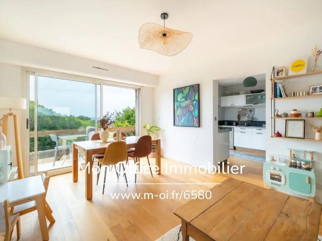 Référence: 6580 Jdo Duplex avec 2 terrasses, parking & ca. 80m² Eguilles