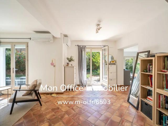 Référence: 6593 Nam. Maison individuelle jardin et garage. 125m² Le tholonet