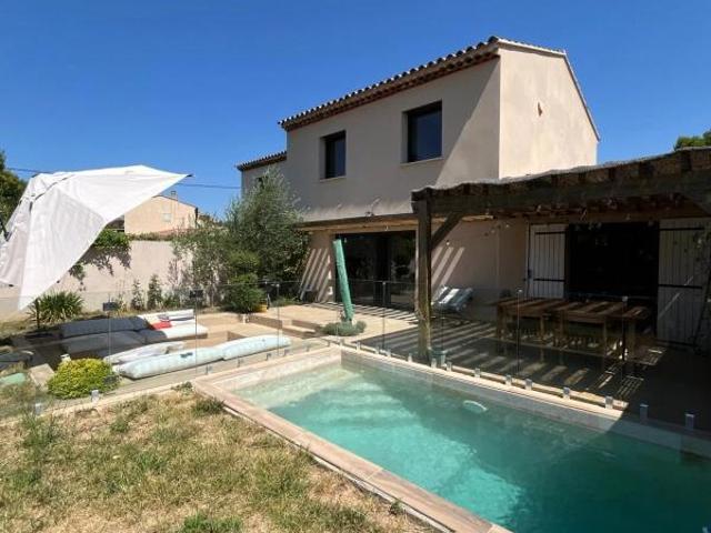 Référence: 6591 LLI. Coup de cœur – Maison récente avec piscine, 3 chambres et pièce aménageable en chambre de plain pied