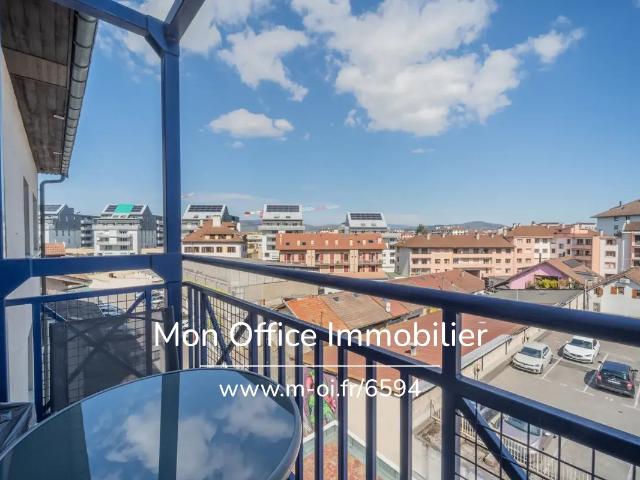 Référence: 6594 TCA. Appartement 1 pièce Balcon Dernier étage 300m de la gare