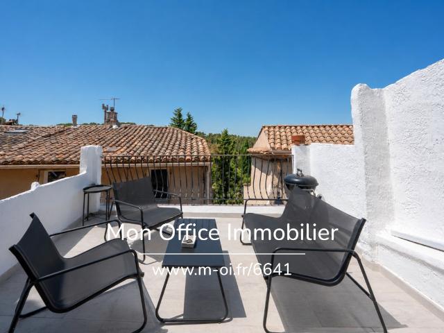 Référence: 6641 CDI Spécial investisseur – Maison de village avec terrasse et locataire en place au cœur de Bouc Bel Air