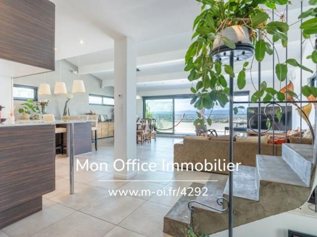 Référence: 6690 SIC. EXCLUSIVITE Villa loft vue panoramique Saint Raphaël