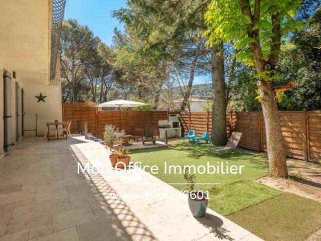 Référence: 6601 EBE. T4 de 86m2, garage, jardin privatif 350 m2, terrasse, calme et arboré