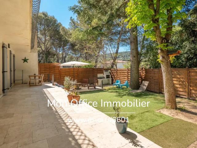 Référence: 6601 EBE. T4 de 86m2, garage, jardin privatif 350 m2, terrasse, calme et arboré