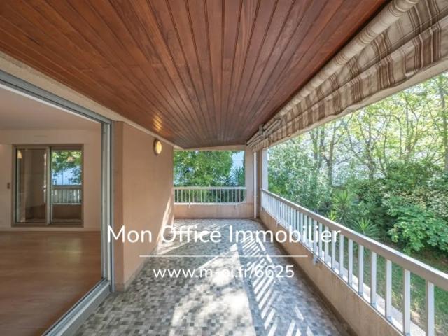 Référence: 6625 CLA. Appartement 2 pièces avec terrasse et box dans le 8e arrondissement de Marseille