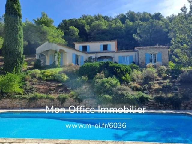 Référence: 6754 VCL Maison avec belle vue dominante Piscine et pool house Proche Aix à ROGNES