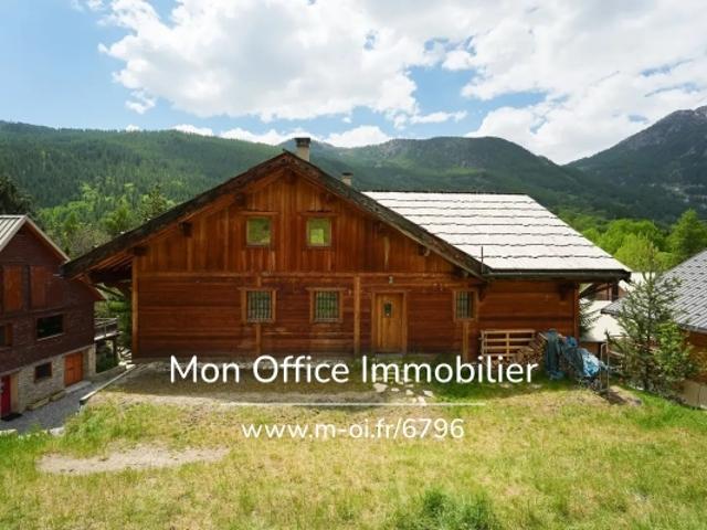 Référence: 6796 MBE Chalet Haut de Gamme de 350m² avec piscine et garage XXL