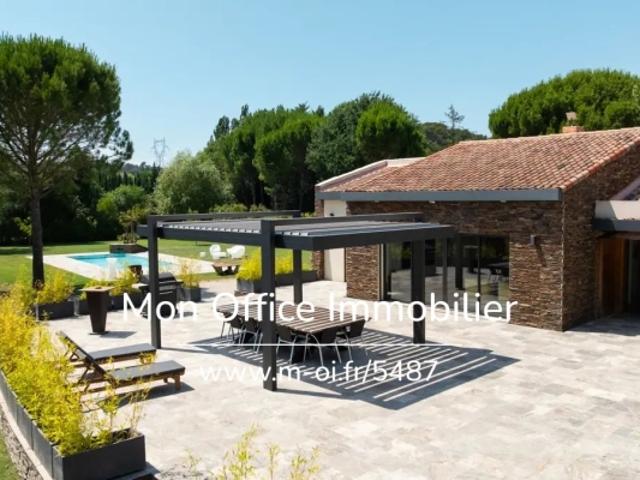 Référence: 6840 DVI Villa contemporain de plain pied