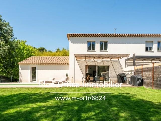 Référence: 6824 BMA Maison 5 pièces sur 700m2 de jardin avec Piscine