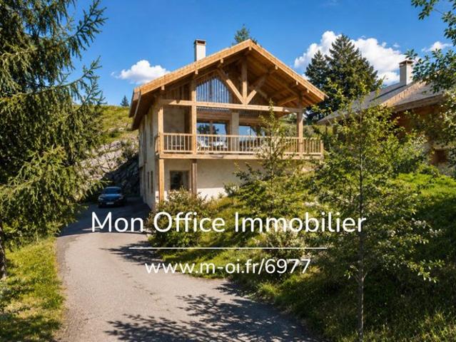 Référence: 6977 MBE. Chalet Haut de Gamme de type 6 à 5 min des pistes