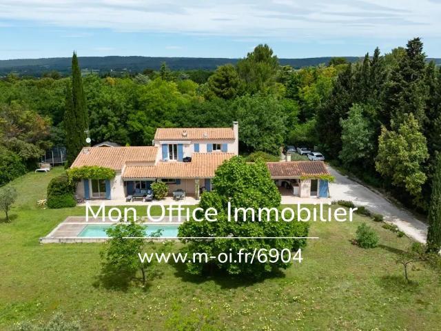 Référence: 6904 DVI. Maison 5 pièces dont 2 suites parent. 190m² Aix en Provence