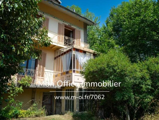 Référence: 7062 MTE Maison bourgeoise de 1904 centre ville jardin de 1492 m2