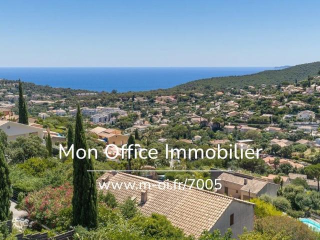 Référence: 7005 Les Villa À Rénover Vue Mer Avec Terrain. 220m² Cavalaire sur Mer