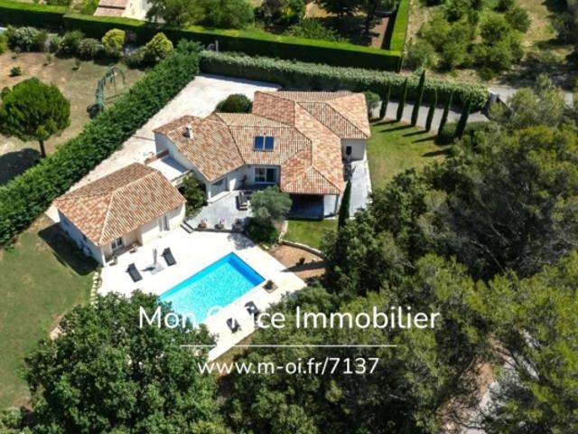 Référence: 7137 VCL Maison de plain pied jardin paysager, calme absolu 4 chambres 1 bureau Simiane Collongue