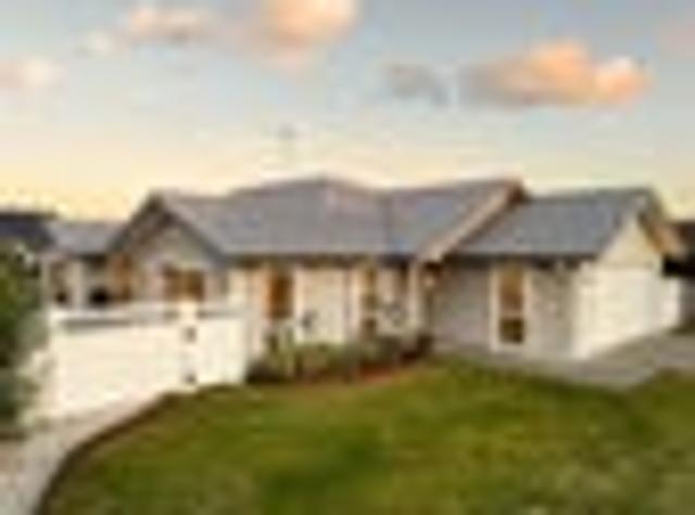 Refined Living With Sun, Privacy & Prestige