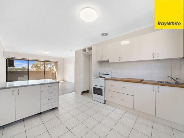 Refreshed Hawker Apartment