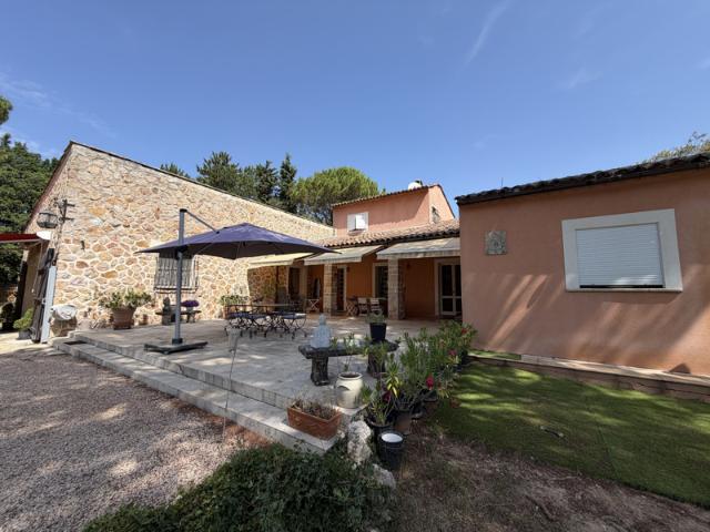 Régusse propriété de 210m2