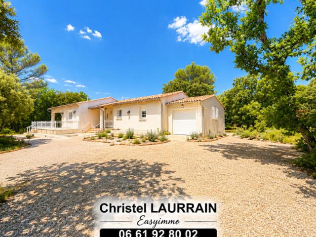 Régusse Villa contemporaine sur 6 030 m2 de terrain, au ca