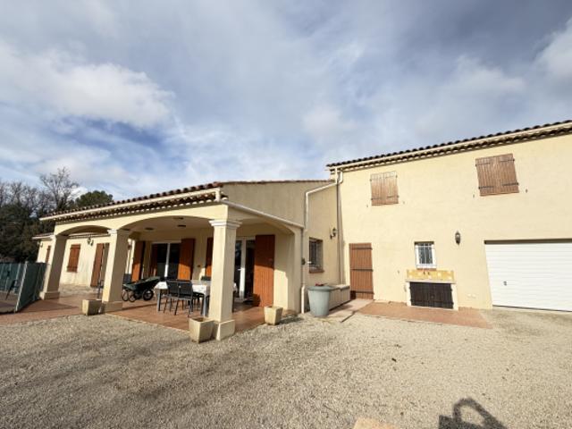 Régusse: Villa 171m2 avec sa piscine