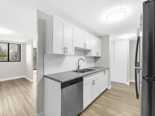 Regal Tower Apartments Chatham 3 Bedroom Apartment for Rent at 89 Riverview Dr, Chatham Kent, ON N7M 6A4 Chatham