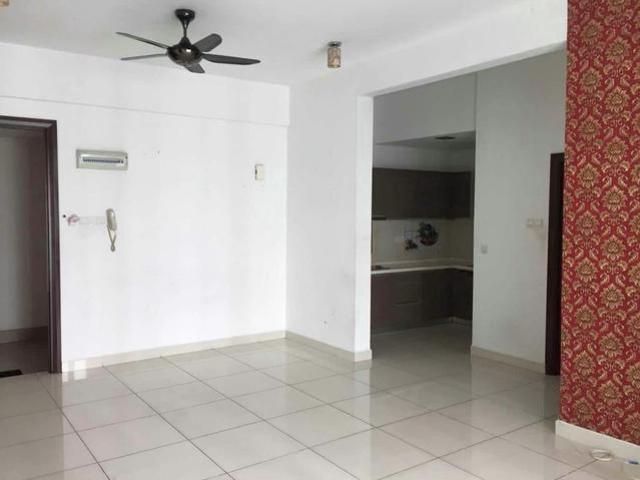Regalia Residence near Sunway Putra Mall LRT PWTC KL City Best Deal