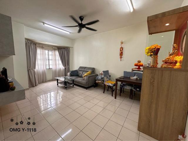 Regency Condominium Klang 744sqft 2 Bedroom fully reno facing pool