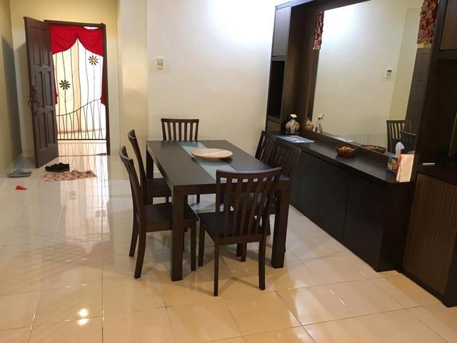 REGENCY HEIGHT for rent bu 1258sf 2 car parks