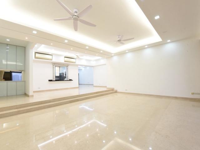 Regency Park Condominium For Rent, $22,000, 4 Bed 4 Bath 3,650 sqft $6.03 psf