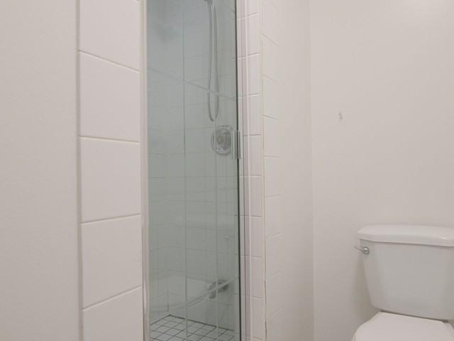Regency 2 Bedroom Apartment for Rent at 3555 Ch De La Côte Des Neiges, Montréal, QC H3H 1V2