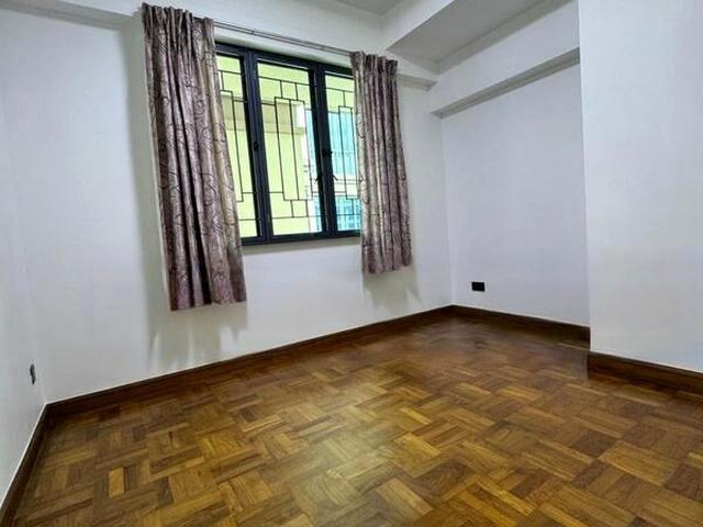 Regent Grove D23, Condominium