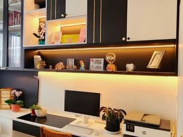 Regent Heights D23, Condominium