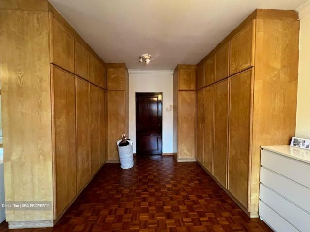 Regent Villas D10, Semi