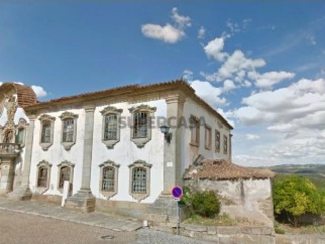REGIÃO NORTE Vila Nova de Foz Côa Fantástico Palácio de séc. XVIII a preço reduzido