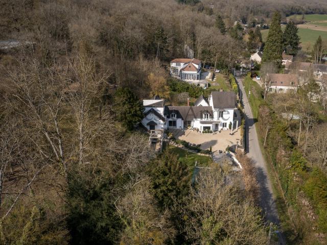 Région de Houdan Propriété ancienne en parfait état