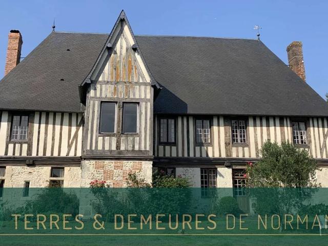Région de LISIEUX CALVADOS Manoir normand en pierres et colomb